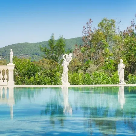 Laconella 8&4, Emma 别墅 *