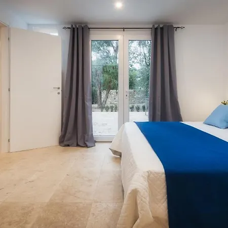 Laconella 8&4, Emma 别墅