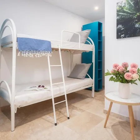 Laconella 8&4, Emma 别墅 *