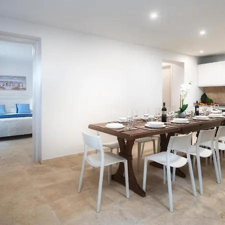 Villa Laconella 8&4, Emma