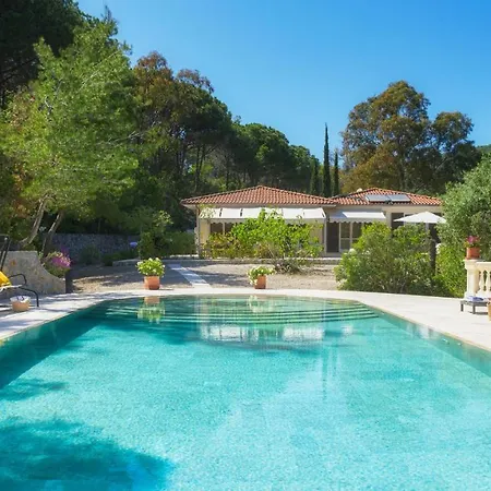 Villa Laconella 8&4, Emma