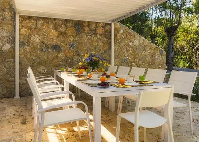 Villa Laconella 8&4, Emma